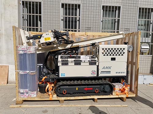 TEC液壓直推鉆機.jpg