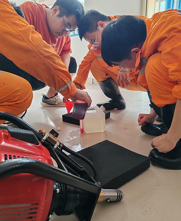 講解-(3).jpg 講解-(3).jpg